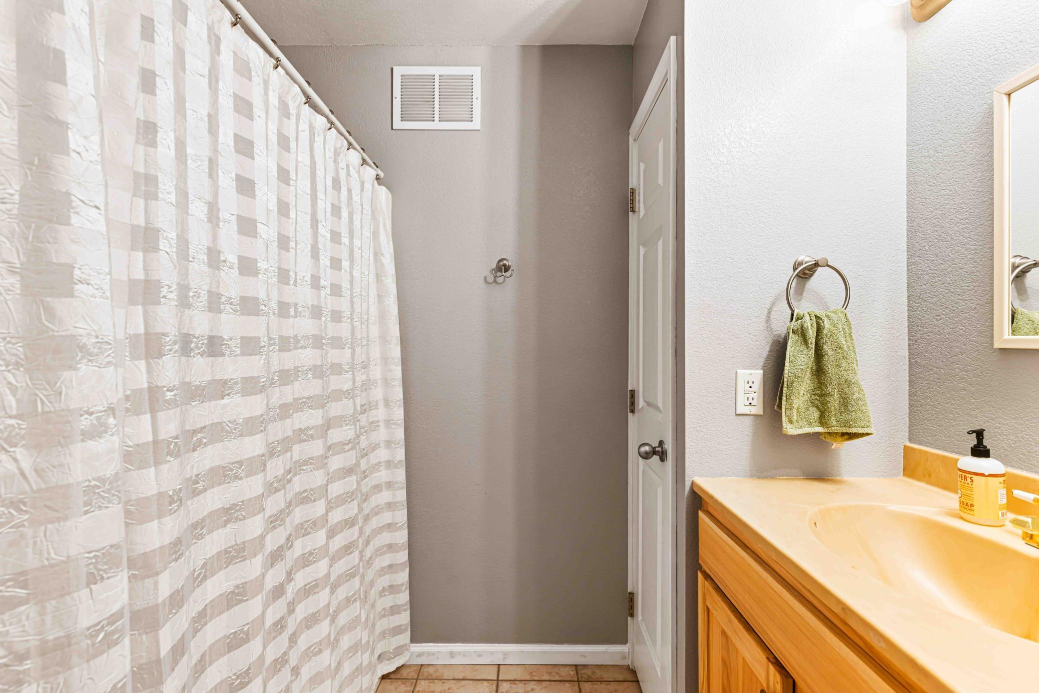 2000 single family home for sale at 25131 Franklin Lake Road in Pelican Rapids, MN — 4 bed, 4 bath (photo 52 of 75)
