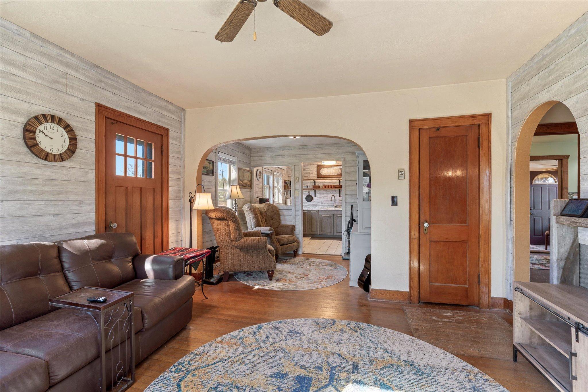 1900 single family home for sale at 44357 Red Oak Road in Staples, MN — 4 bed, 5 bath (photo 11 of 39)