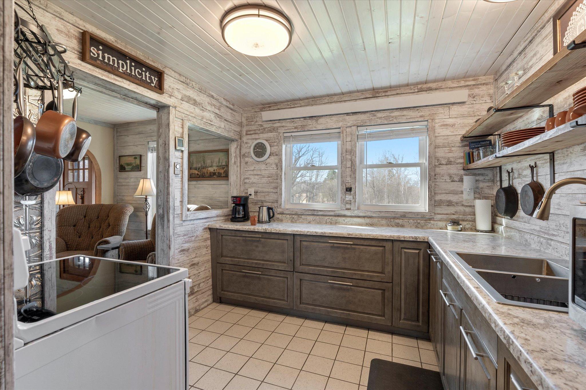 1900 single family home for sale at 44357 Red Oak Road in Staples, MN — 4 bed, 5 bath (photo 13 of 39)