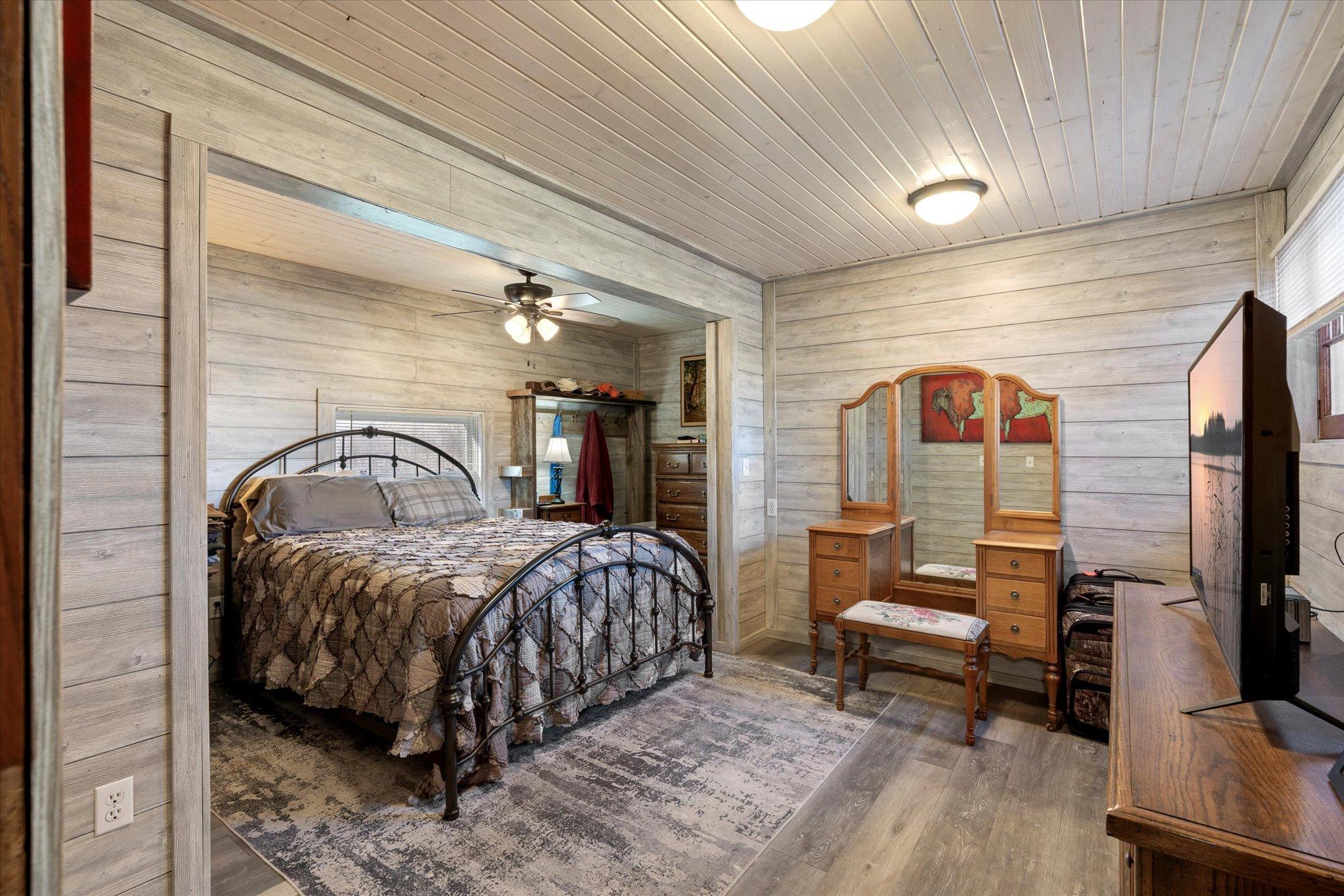 1900 single family home for sale at 44357 Red Oak Road in Staples, MN — 4 bed, 5 bath (photo 14 of 39)