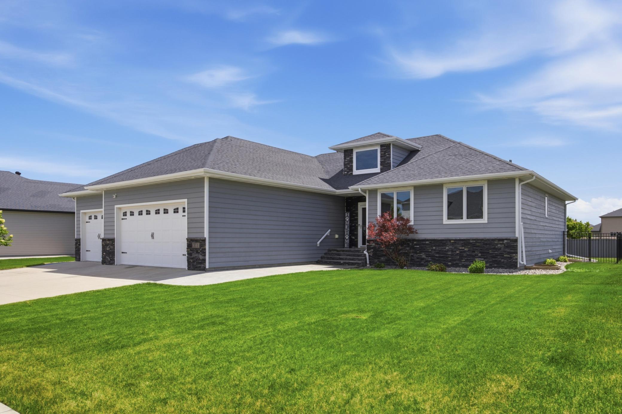 311 39th E Avenue, West Fargo ND 58078 - Photo 2 of 55