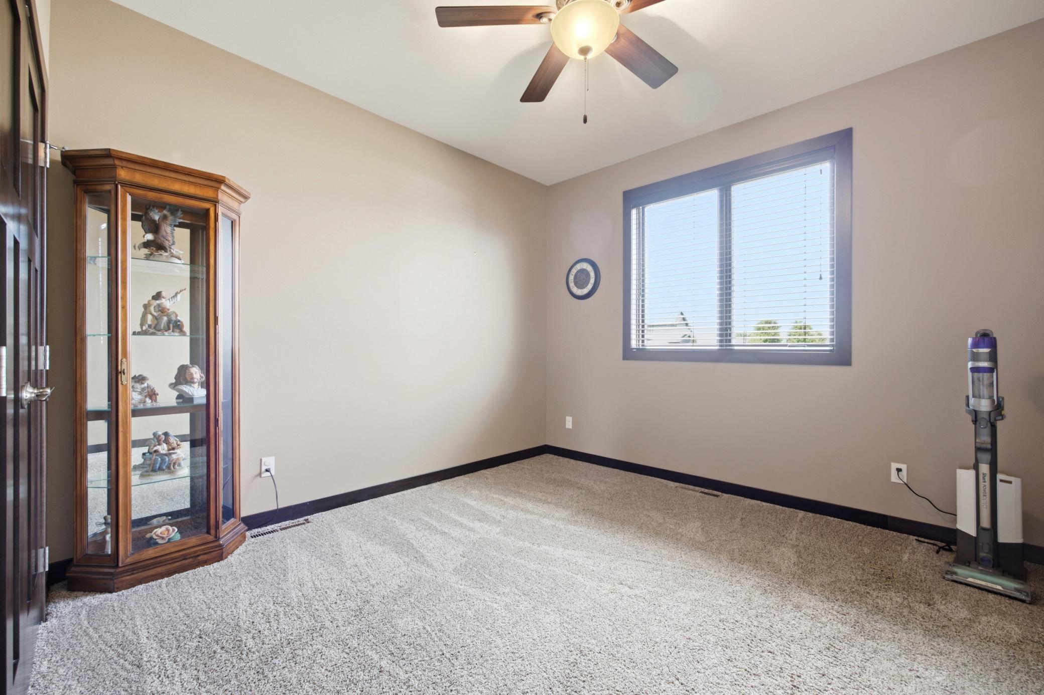 311 39th E Avenue, West Fargo ND 58078 - Photo 24 of 55