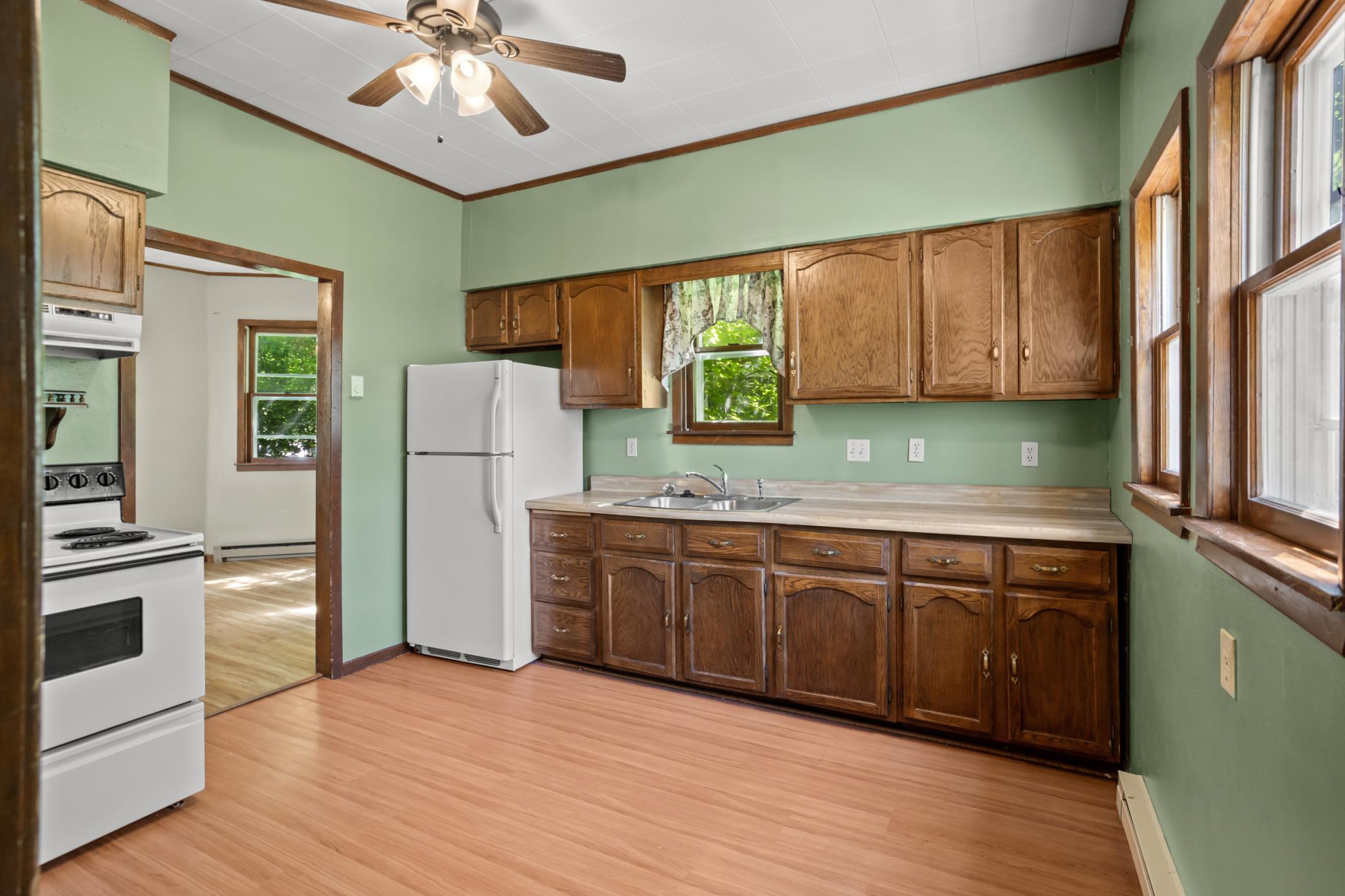 410 9 S Avenue, Fargo ND 58103 - Photo 12 of 51