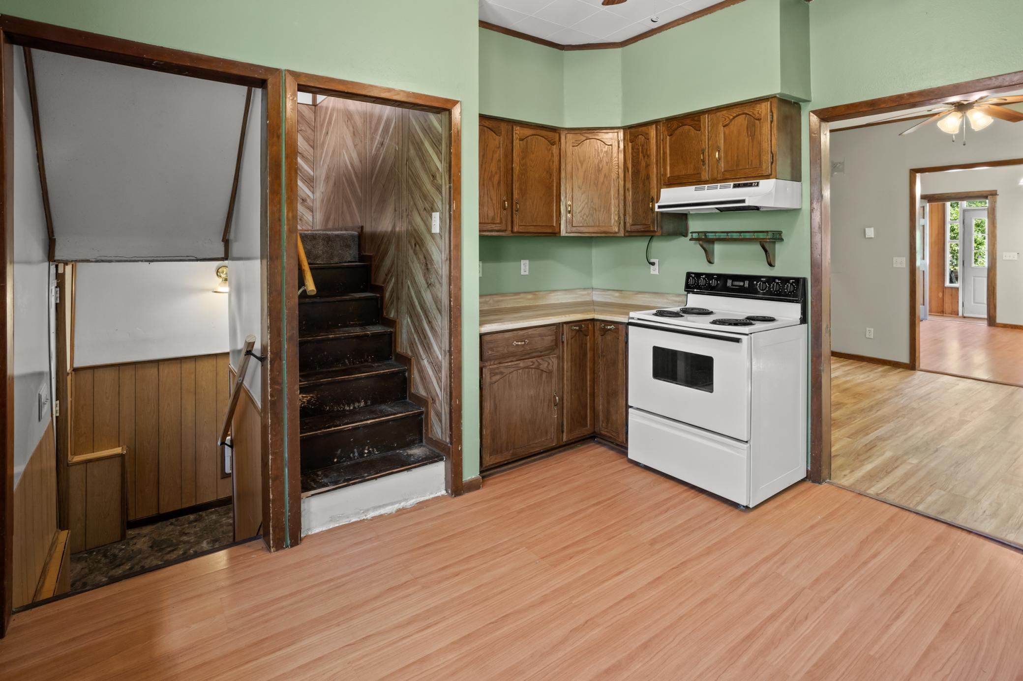 410 9 S Avenue, Fargo ND 58103 - Photo 13 of 51