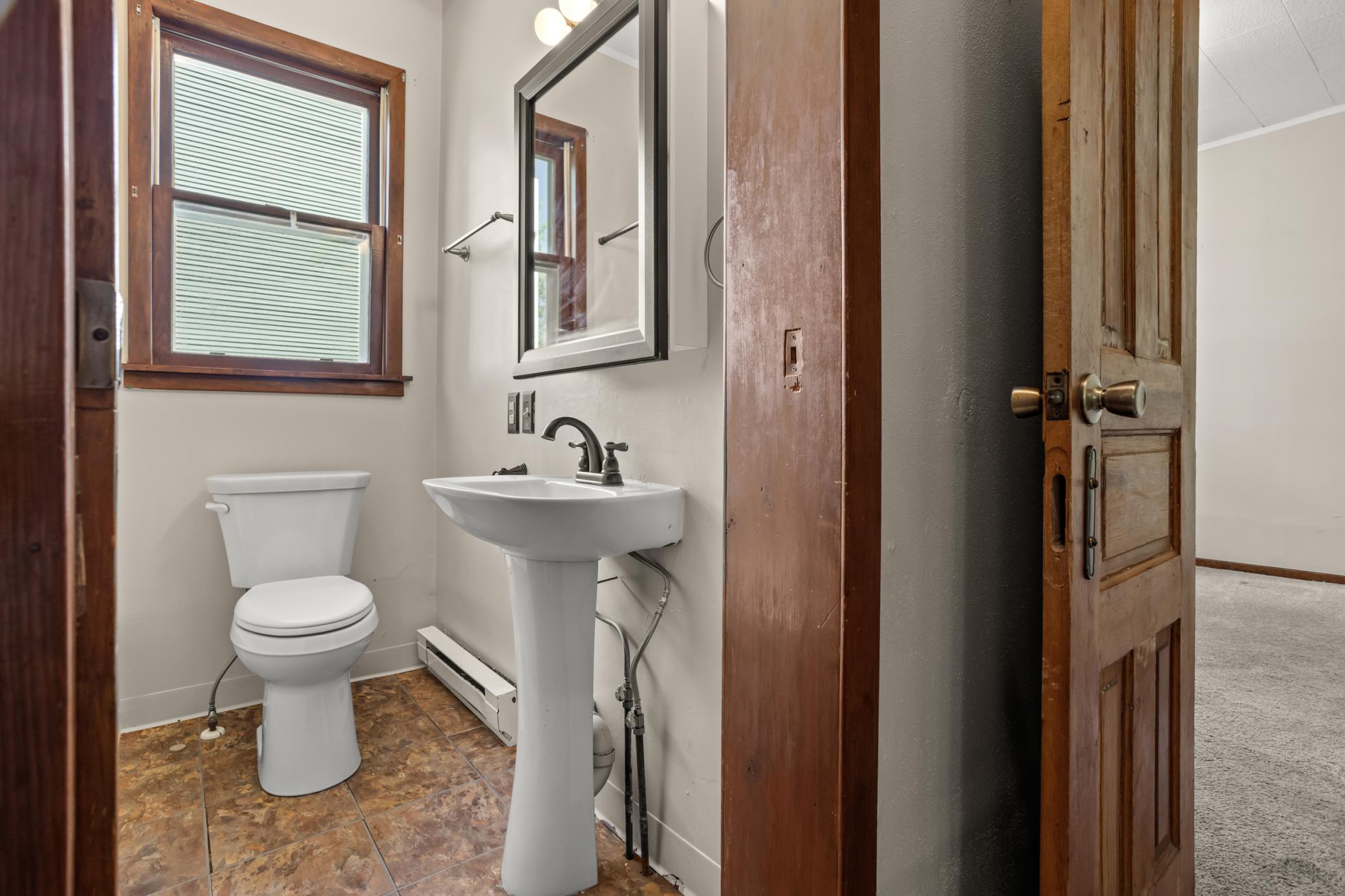 410 9 S Avenue, Fargo ND 58103 - Photo 31 of 51