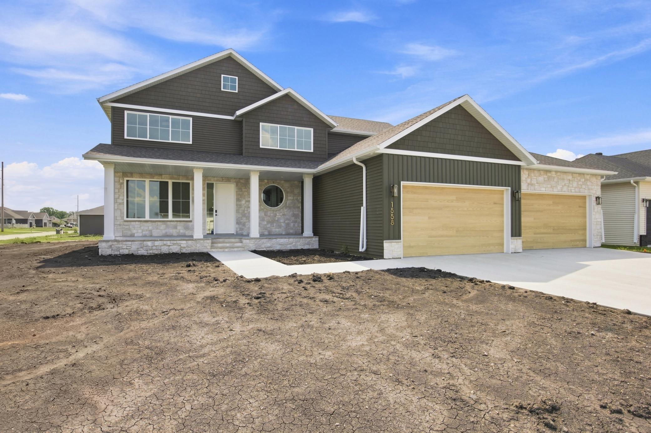 2026 single family home for sale at 1558 75th Avenue S in Fargo, ND — 6 bed, 4 bath
