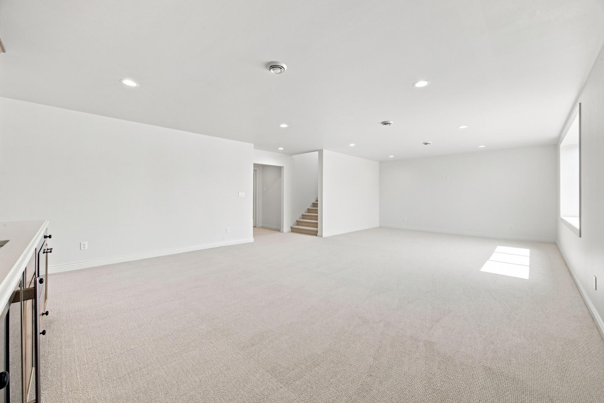 2026 single family home for sale at 1558 75th Avenue S in Fargo, ND — 6 bed, 4 bath (photo 26 of 35)