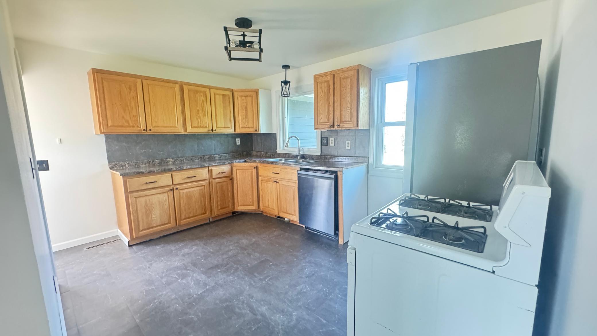 723 3rd SE Street, Barnesville MN 56514 - Photo 4 of 22