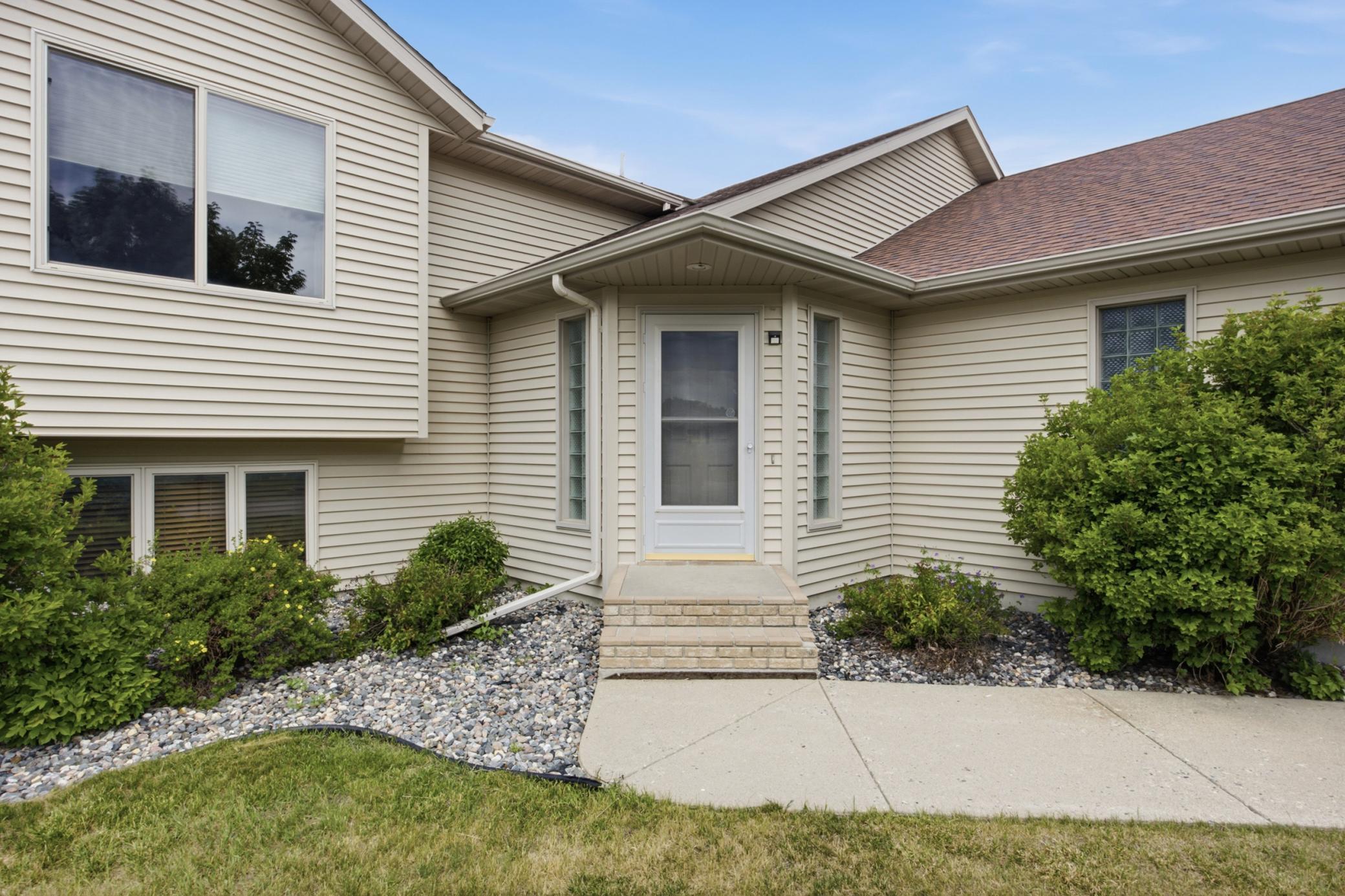 1534 Woodridge Lane, West Fargo ND 58078 - Photo 3 of 34