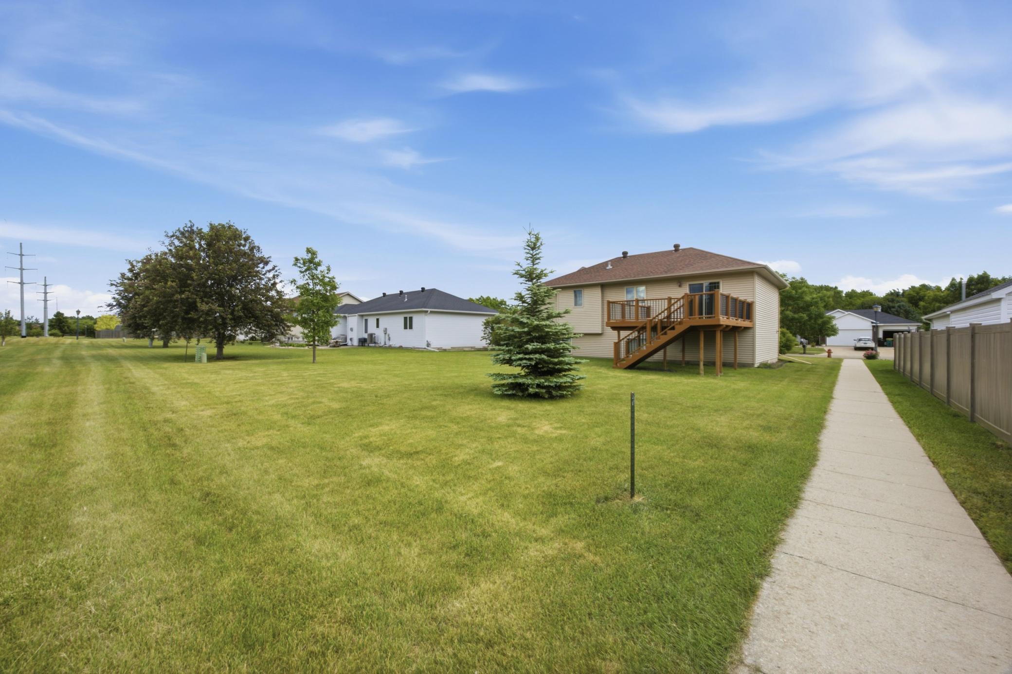 1534 Woodridge Lane, West Fargo ND 58078 - Photo 27 of 34