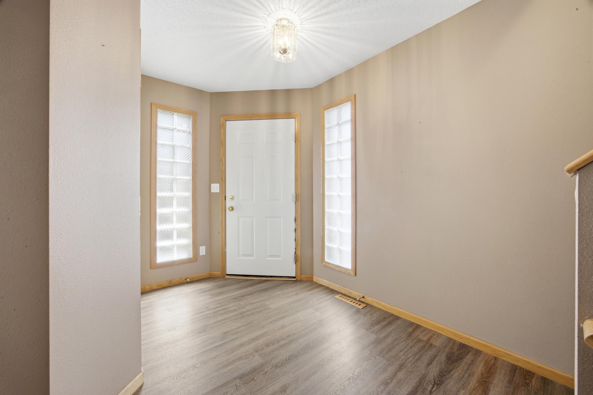 1534 Woodridge Lane, West Fargo ND 58078 - Photo 4 of 34