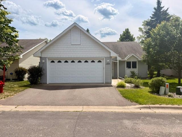 2004 single family home for sale at 2608 Southview Court in Brainerd, MN — 2 bed, 2 bath (photo 2 of 13)