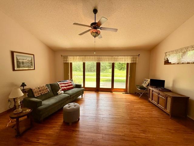 2004 single family home for sale at 2608 Southview Court in Brainerd, MN — 2 bed, 2 bath (photo 5 of 13)