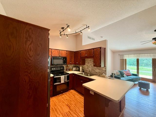 2004 single family home for sale at 2608 Southview Court in Brainerd, MN — 2 bed, 2 bath (photo 8 of 13)
