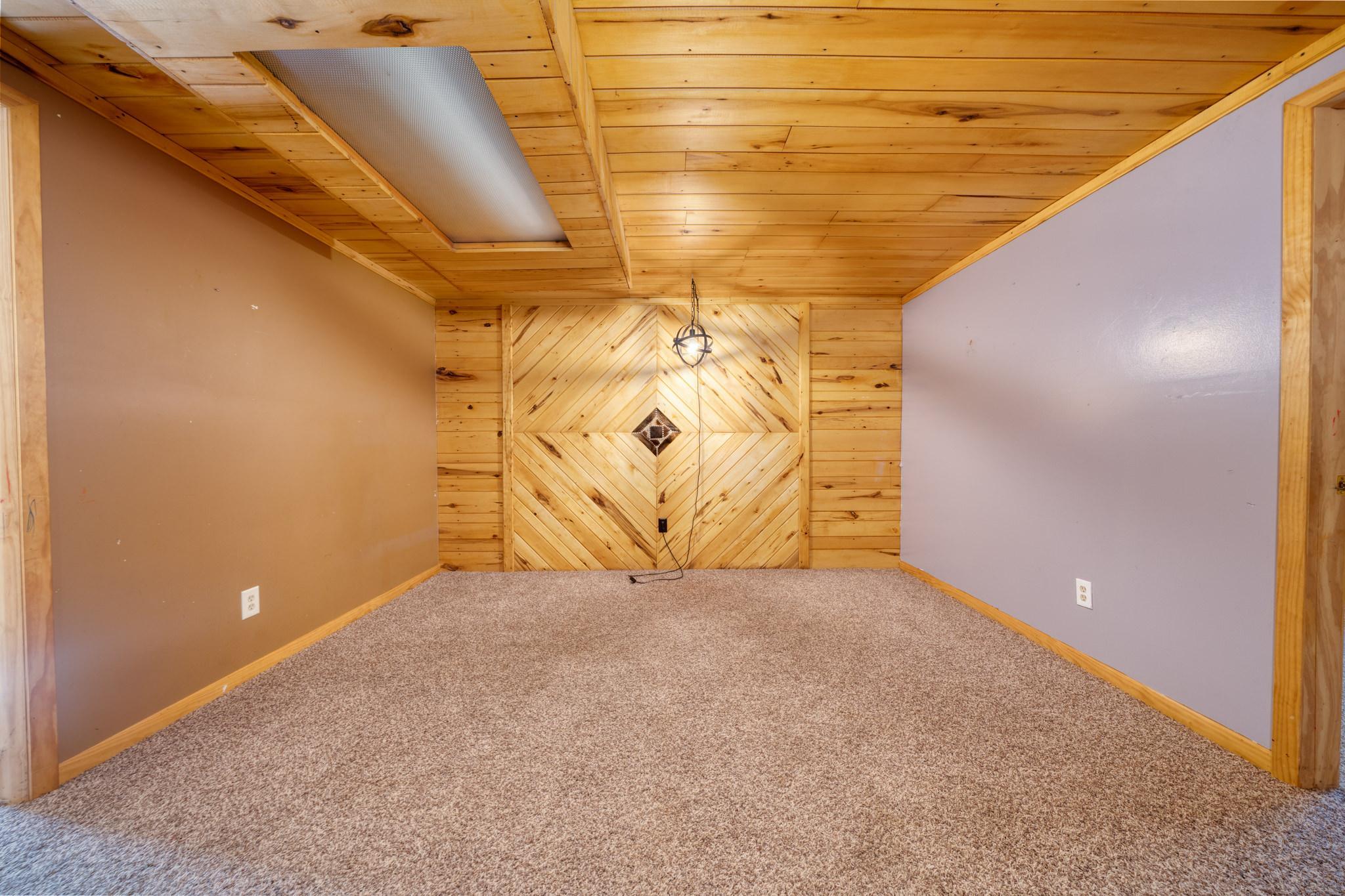 207 NE 7th Street, Grand Rapids MN 55744 - Photo 3 of 9