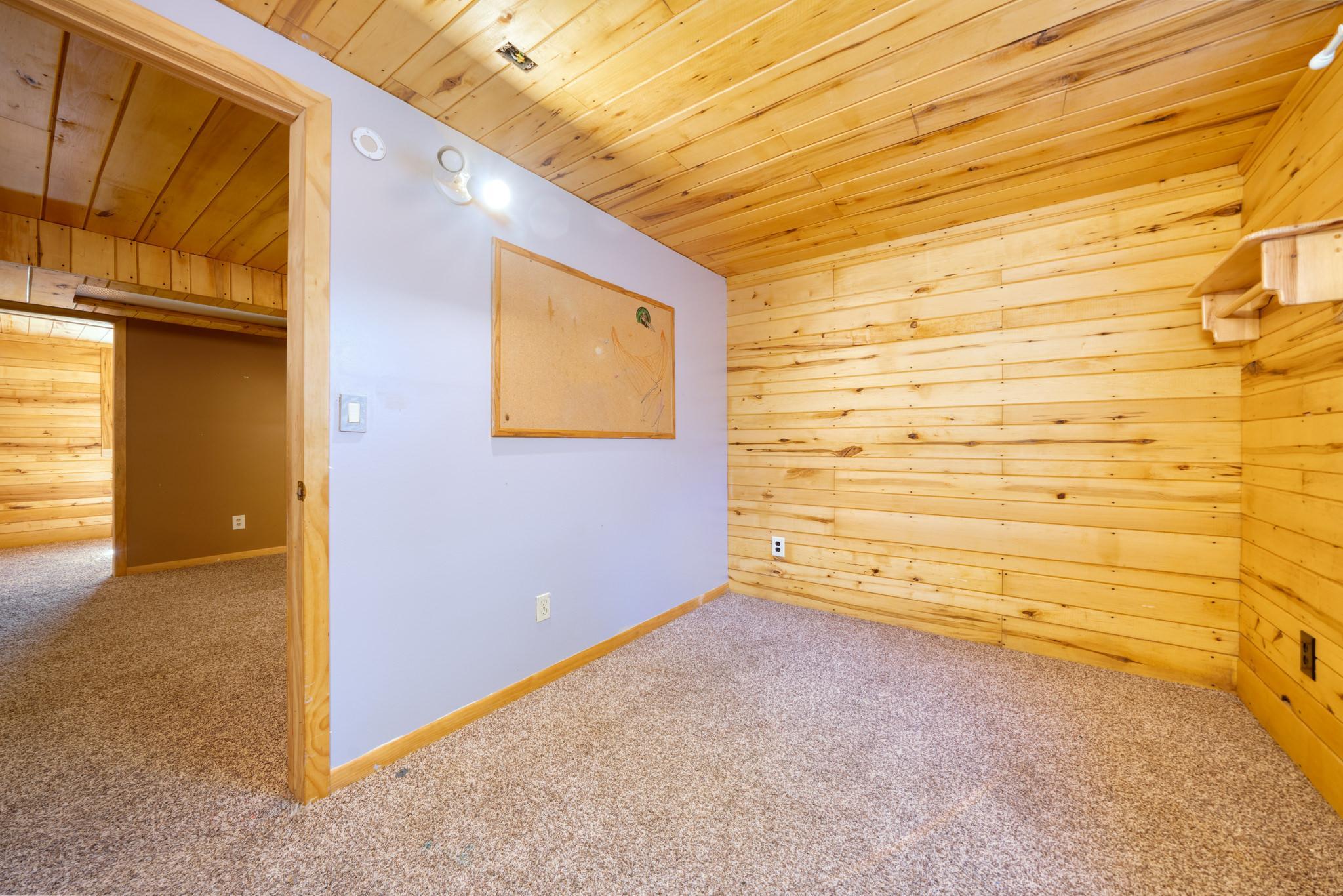 207 NE 7th Street, Grand Rapids MN 55744 - Photo 4 of 9