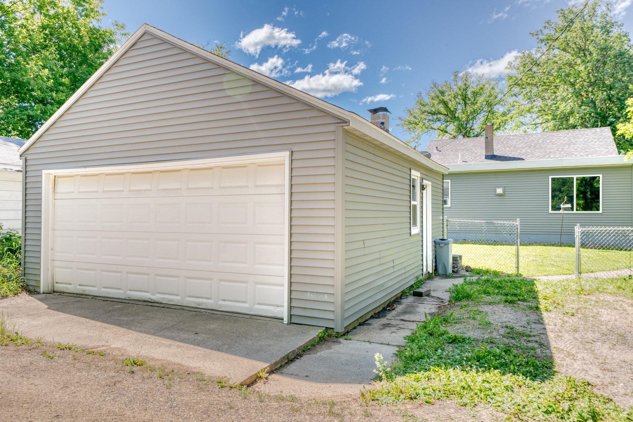 207 NE 7th Street, Grand Rapids MN 55744 - Photo 7 of 9