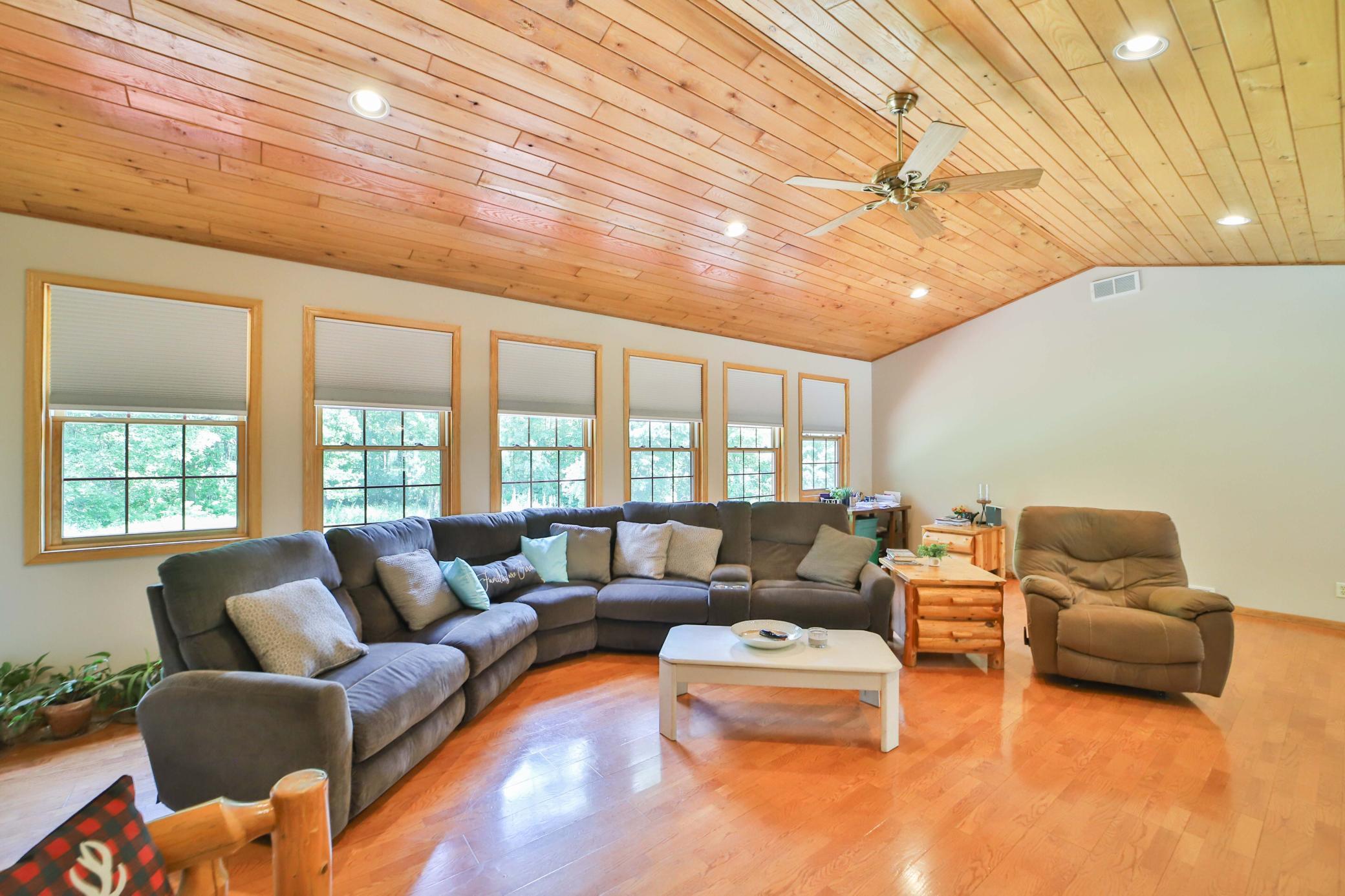 2002 single family home for sale at 6740 Saint Mathias Road in Brainerd, MN — 3 bed, 2 bath (photo 16 of 52)