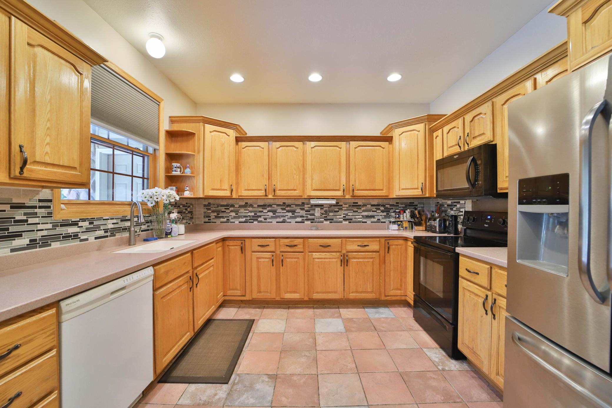 2002 single family home for sale at 6740 Saint Mathias Road in Brainerd, MN — 3 bed, 2 bath (photo 3 of 52)