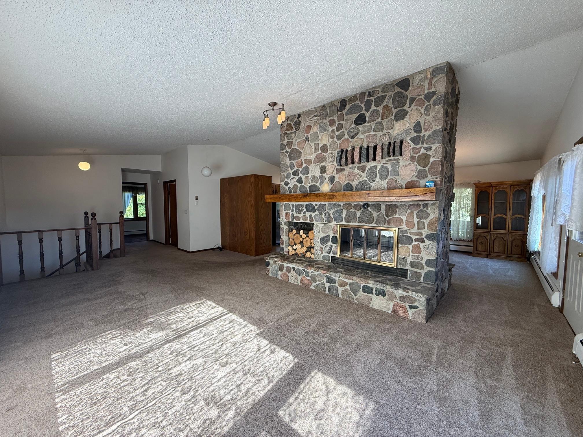 1979 single family home for sale at 26324 Paradise Point Road in Detroit Lakes, MN — 5 bed, 2 bath (photo 4 of 41)