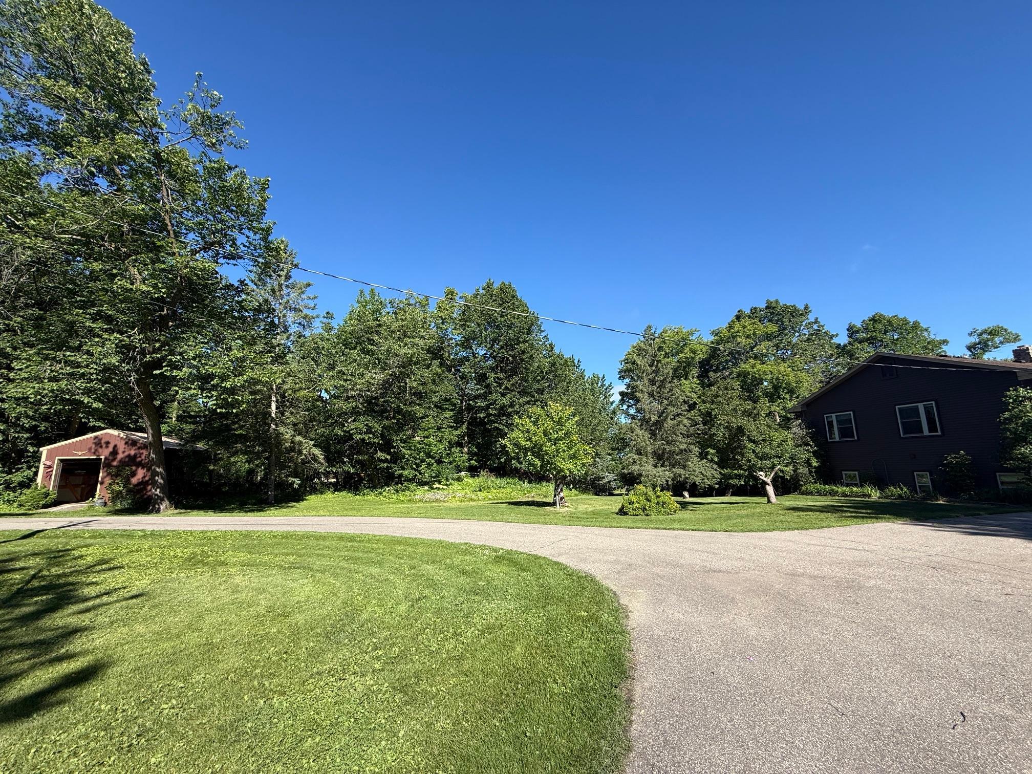 1979 single family home for sale at 26324 Paradise Point Road in Detroit Lakes, MN — 5 bed, 2 bath (photo 37 of 41)