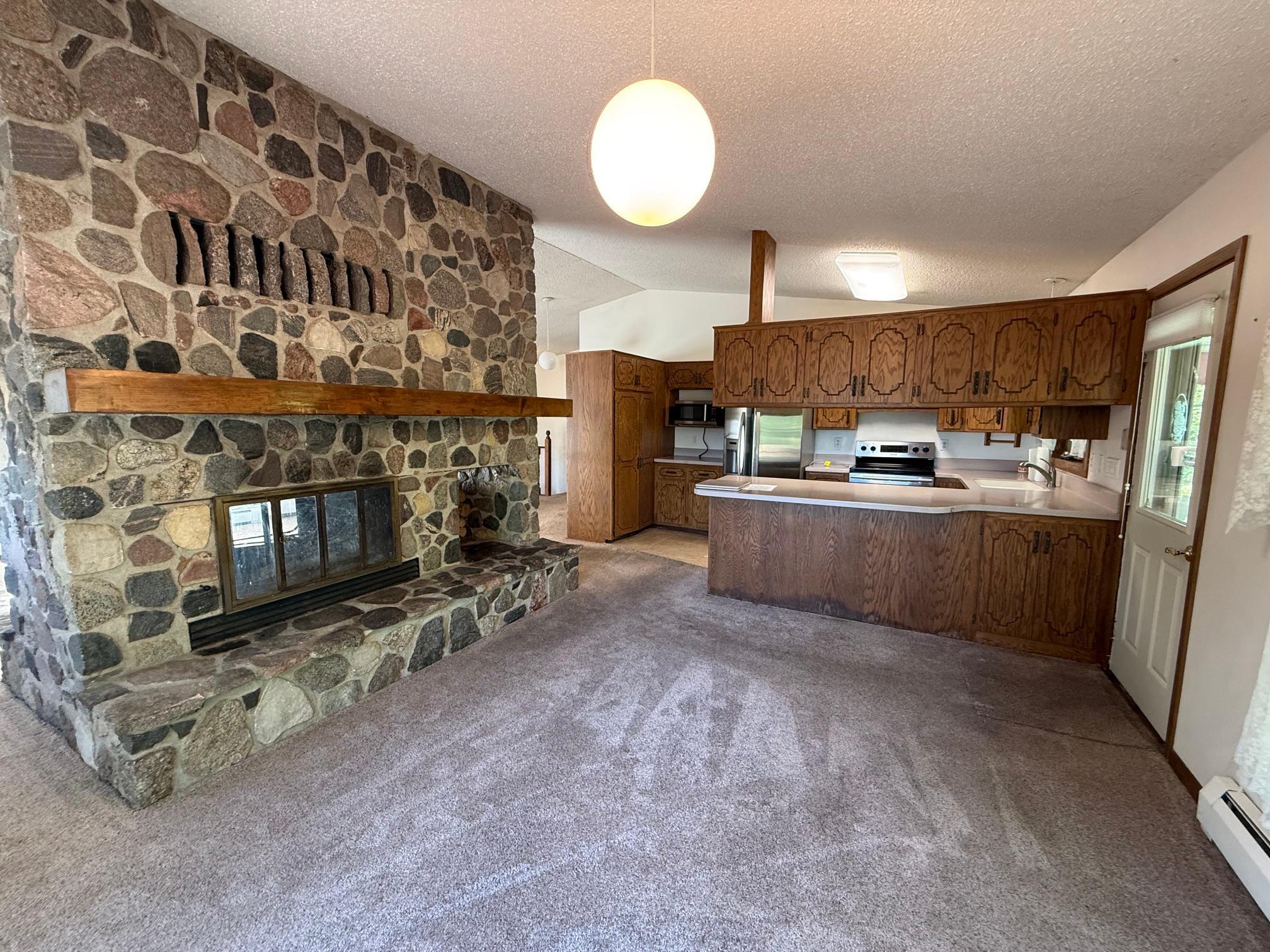 1979 single family home for sale at 26324 Paradise Point Road in Detroit Lakes, MN — 5 bed, 2 bath (photo 9 of 41)