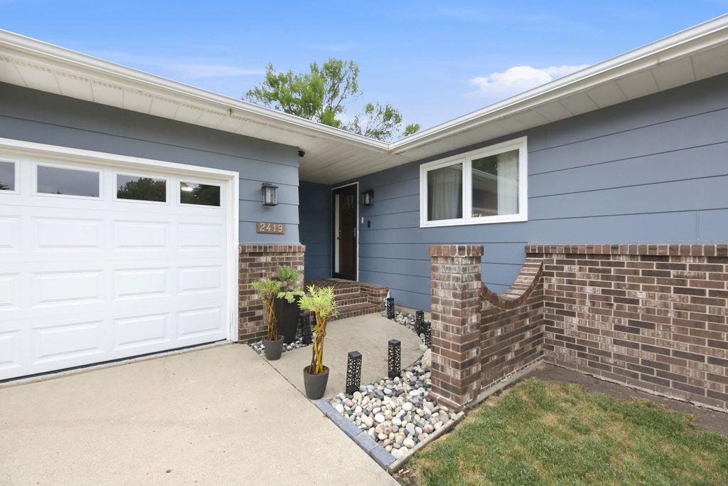 2419 27th S Avenue, Fargo ND 58103 - Photo 2 of 56