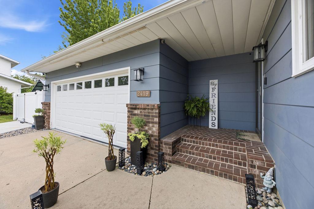 2419 27th S Avenue, Fargo ND 58103 - Photo 3 of 56