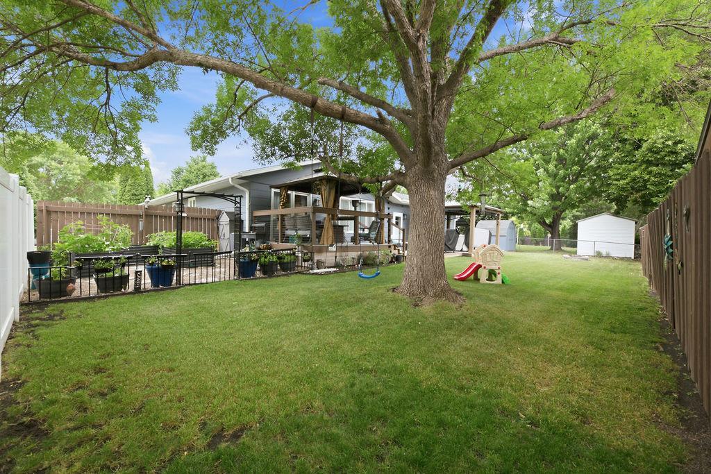 2419 27th S Avenue, Fargo ND 58103 - Photo 48 of 56