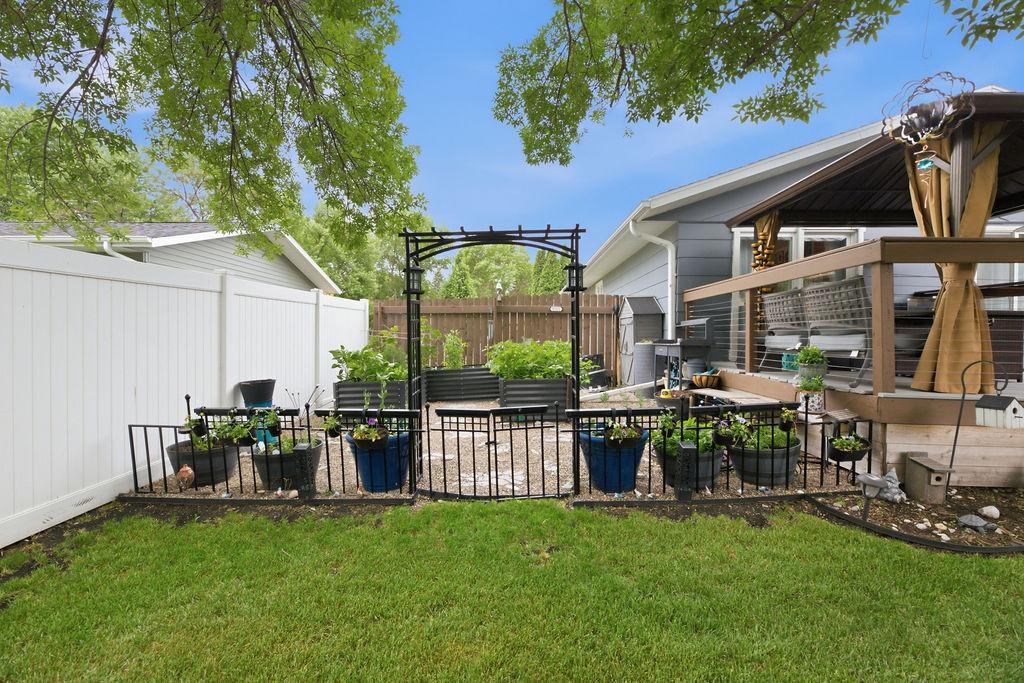 2419 27th S Avenue, Fargo ND 58103 - Photo 49 of 56