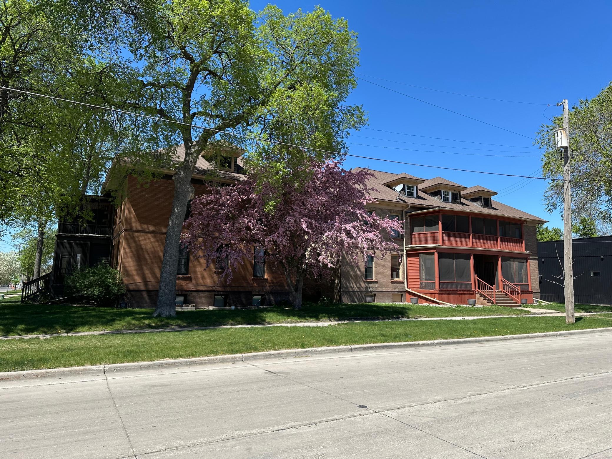 117 11 Street S, Fargo ND 58103 - Photo 3 of 39