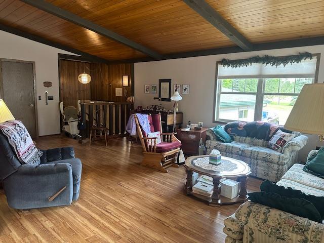 1976 single family home for sale at 1929 Lakeview Drive SW in Bemidji, MN — 4 bed, 2 bath (photo 4 of 26)