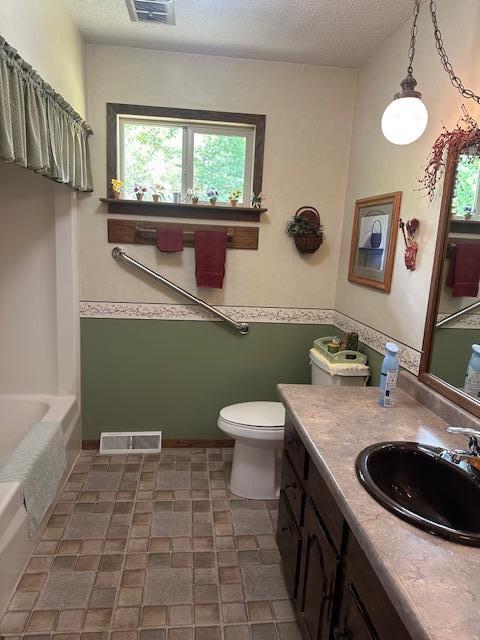 1976 single family home for sale at 1929 Lakeview Drive SW in Bemidji, MN — 4 bed, 2 bath (photo 10 of 26)