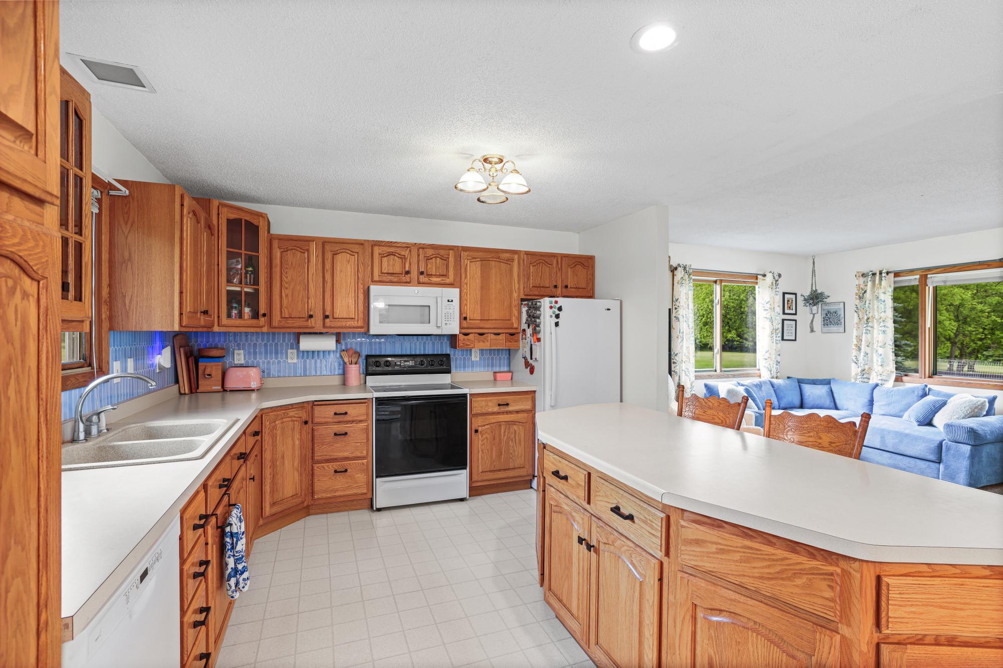 33532 State Hwy 46, Deer River MN 56636 - Photo 13 of 51