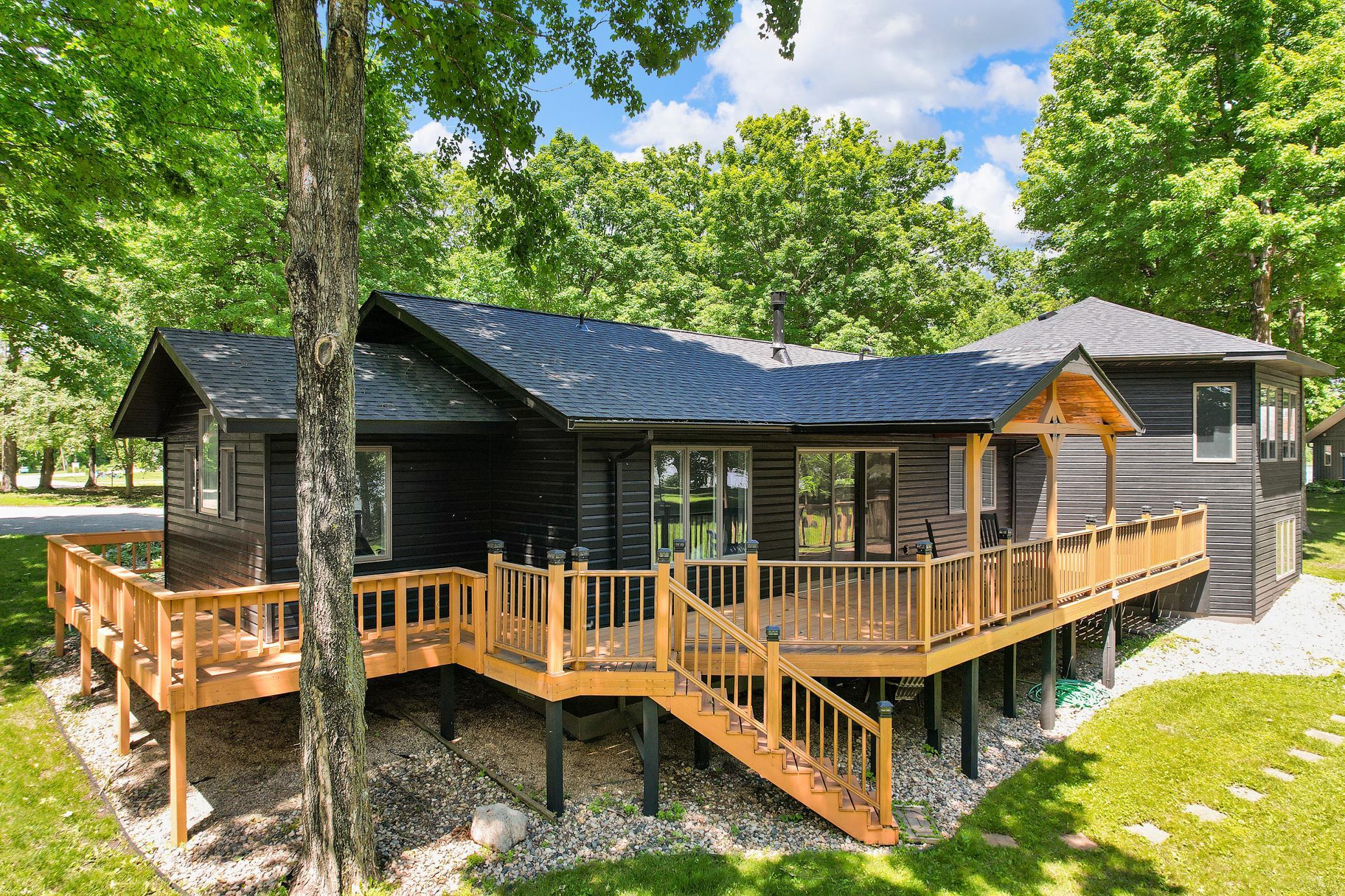 1995 single family home for sale at 16449 Sugar Island Road in Audubon, MN — 4 bed, 4 bath (photo 12 of 91)