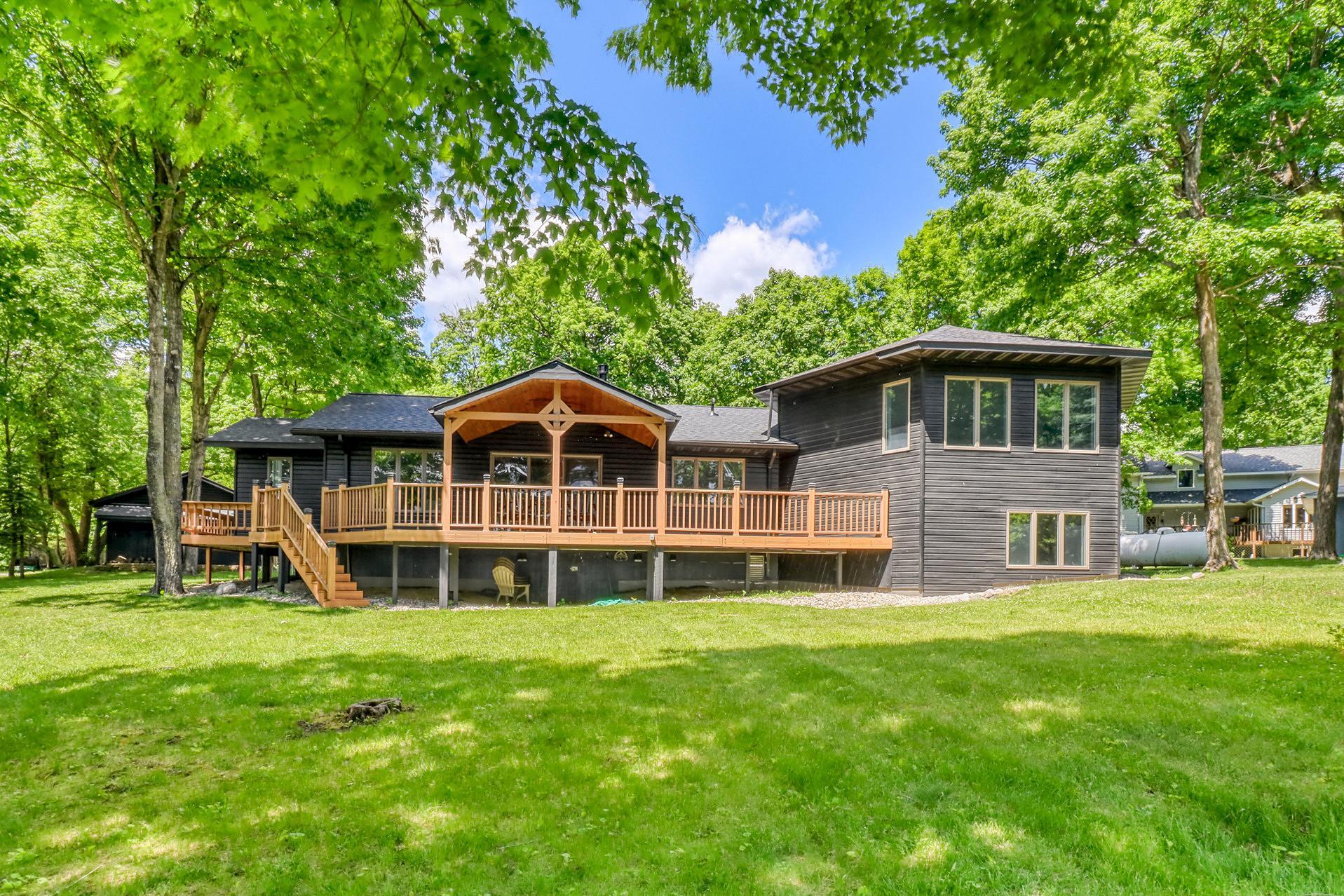 1995 single family home for sale at 16449 Sugar Island Road in Audubon, MN — 4 bed, 4 bath (photo 13 of 91)
