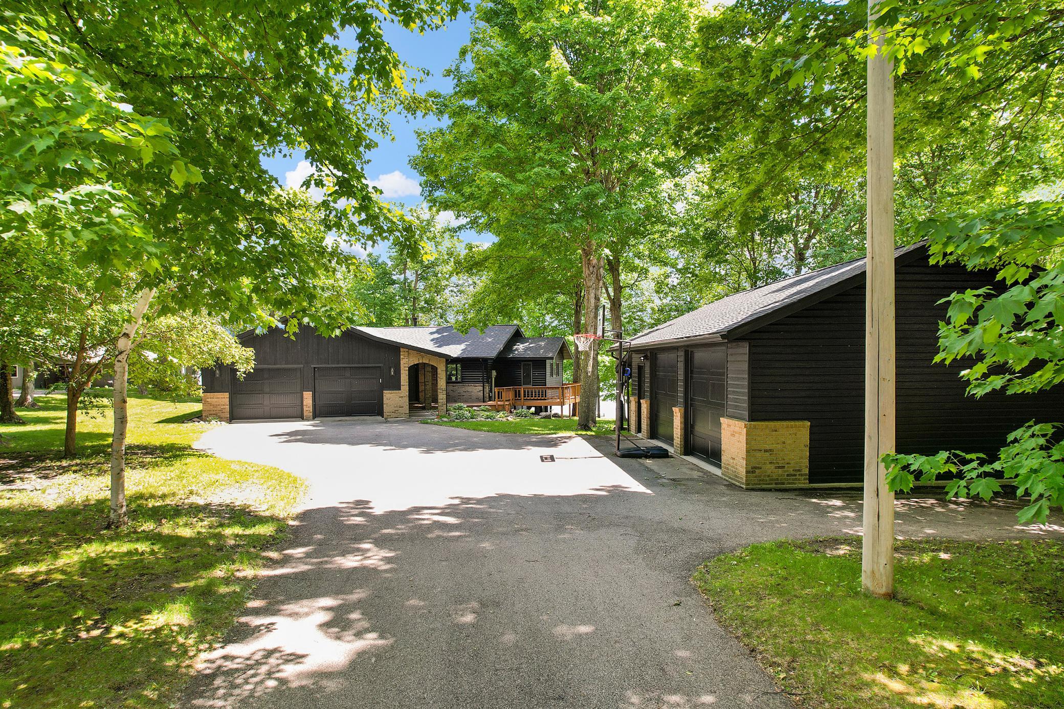 1995 single family home for sale at 16449 Sugar Island Road in Audubon, MN — 4 bed, 4 bath (photo 3 of 91)