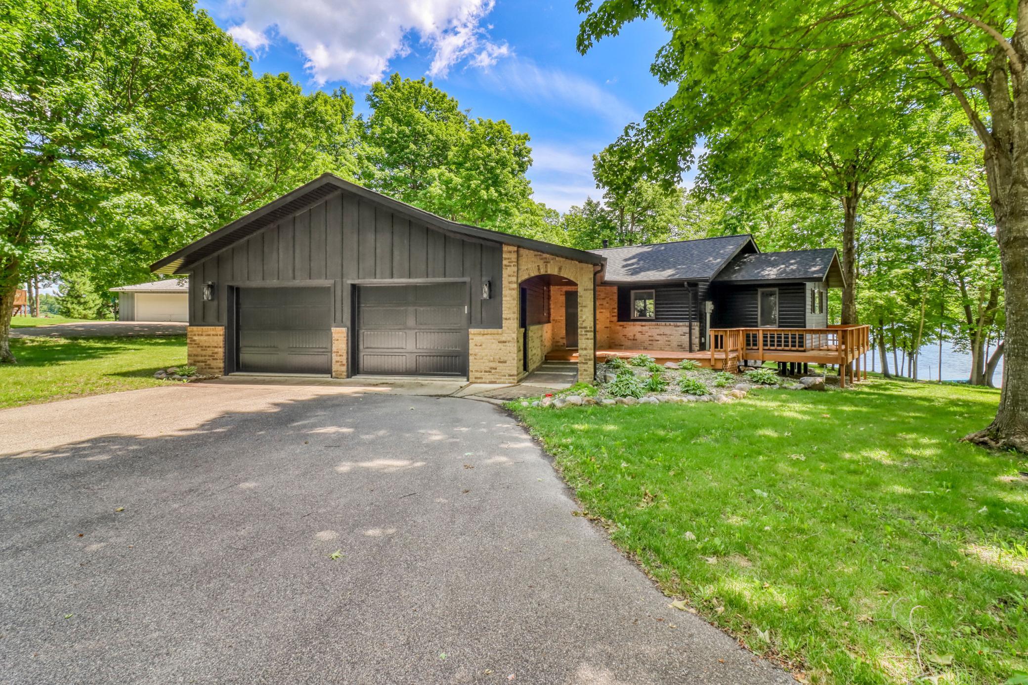 1995 single family home for sale at 16449 Sugar Island Road in Audubon, MN — 4 bed, 4 bath (photo 4 of 91)