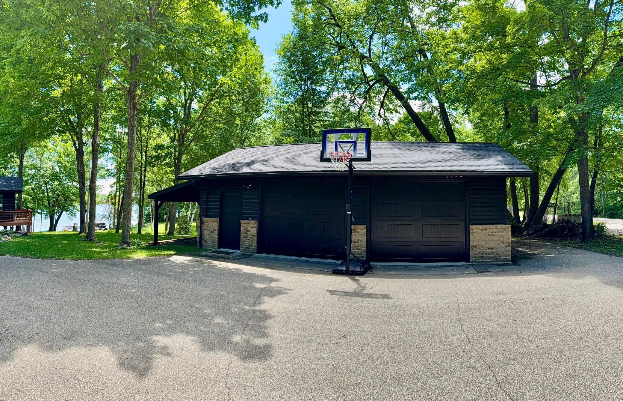 1995 single family home for sale at 16449 Sugar Island Road in Audubon, MN — 4 bed, 4 bath (photo 6 of 91)