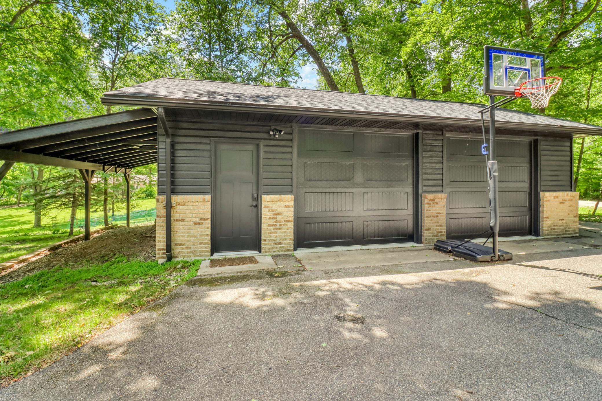 1995 single family home for sale at 16449 Sugar Island Road in Audubon, MN — 4 bed, 4 bath (photo 7 of 91)