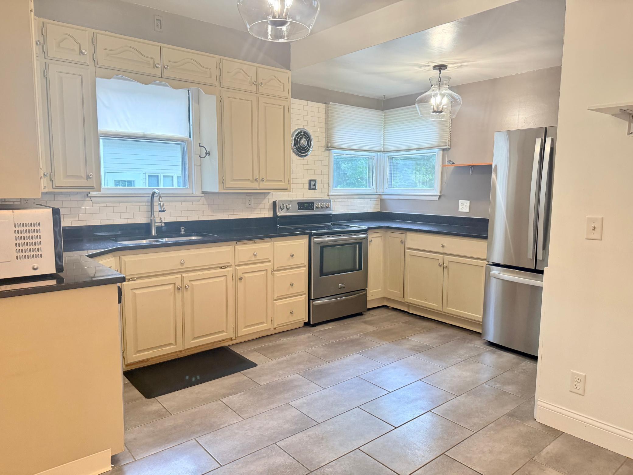 1120 4th S Avenue, Moorhead MN 56560 - Photo 3 of 26