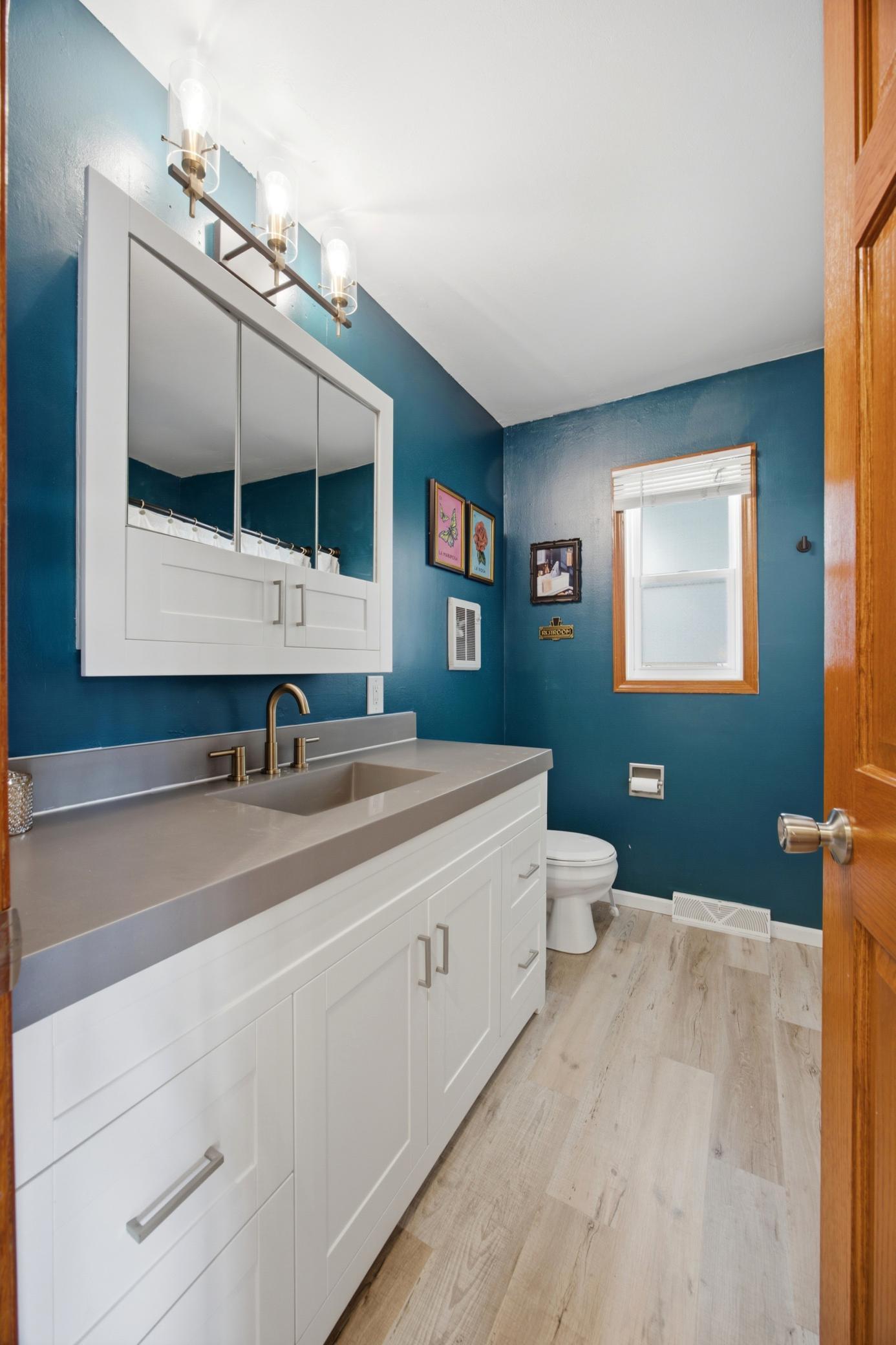 1977 single family home for sale at 57 Prairiewood Drive S in Fargo, ND — 4 bed, 4 bath (photo 34 of 62)