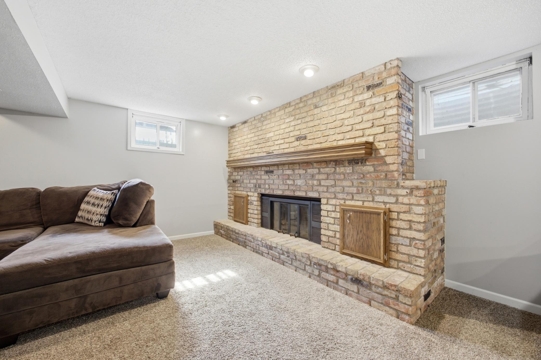 1977 single family home for sale at 57 Prairiewood Drive S in Fargo, ND — 4 bed, 4 bath (photo 40 of 62)