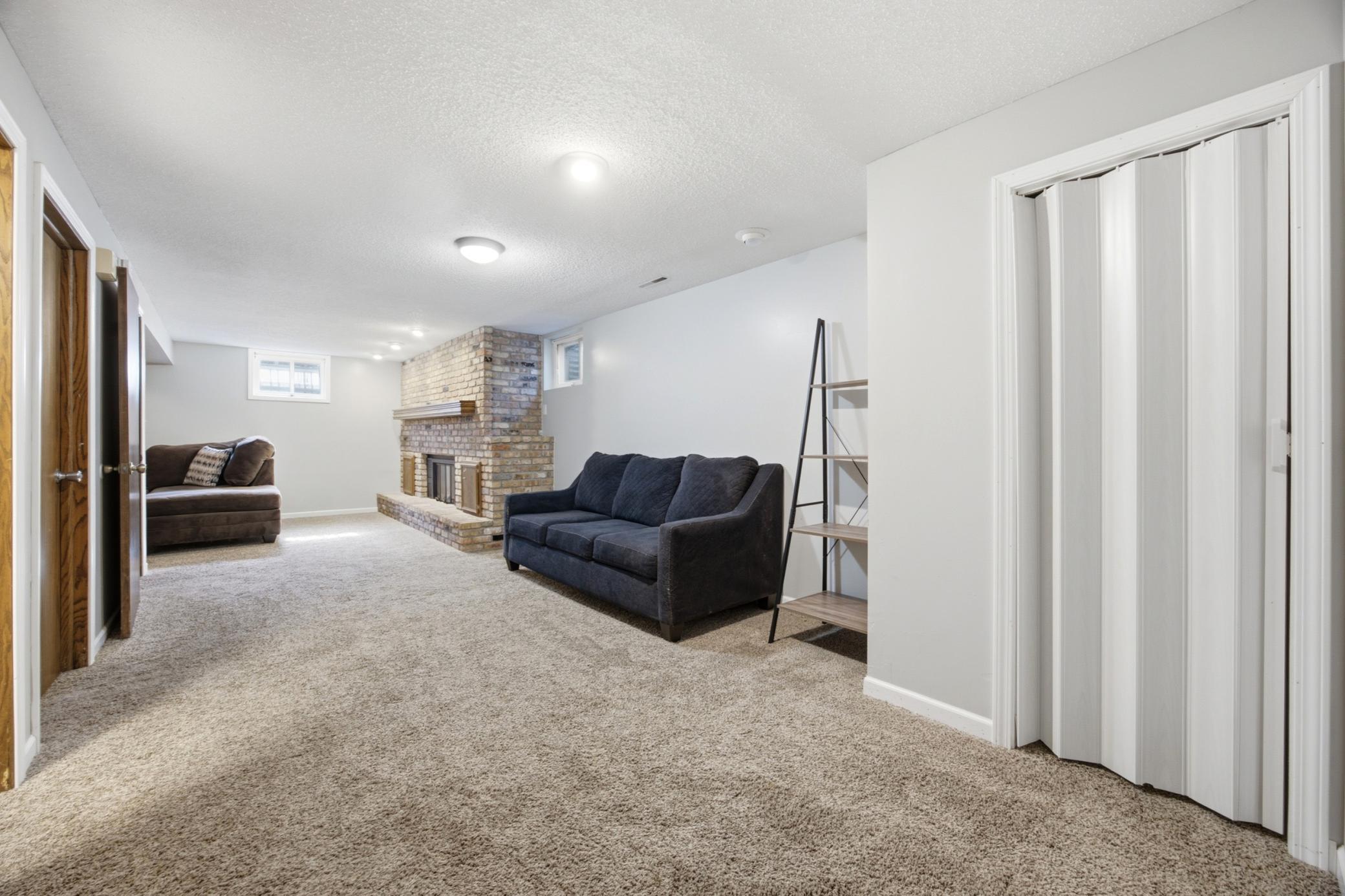 1977 single family home for sale at 57 Prairiewood Drive S in Fargo, ND — 4 bed, 4 bath (photo 41 of 62)
