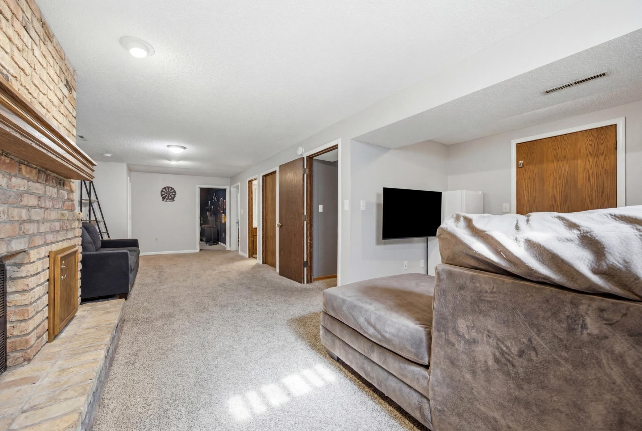 1977 single family home for sale at 57 Prairiewood Drive S in Fargo, ND — 4 bed, 4 bath (photo 42 of 62)