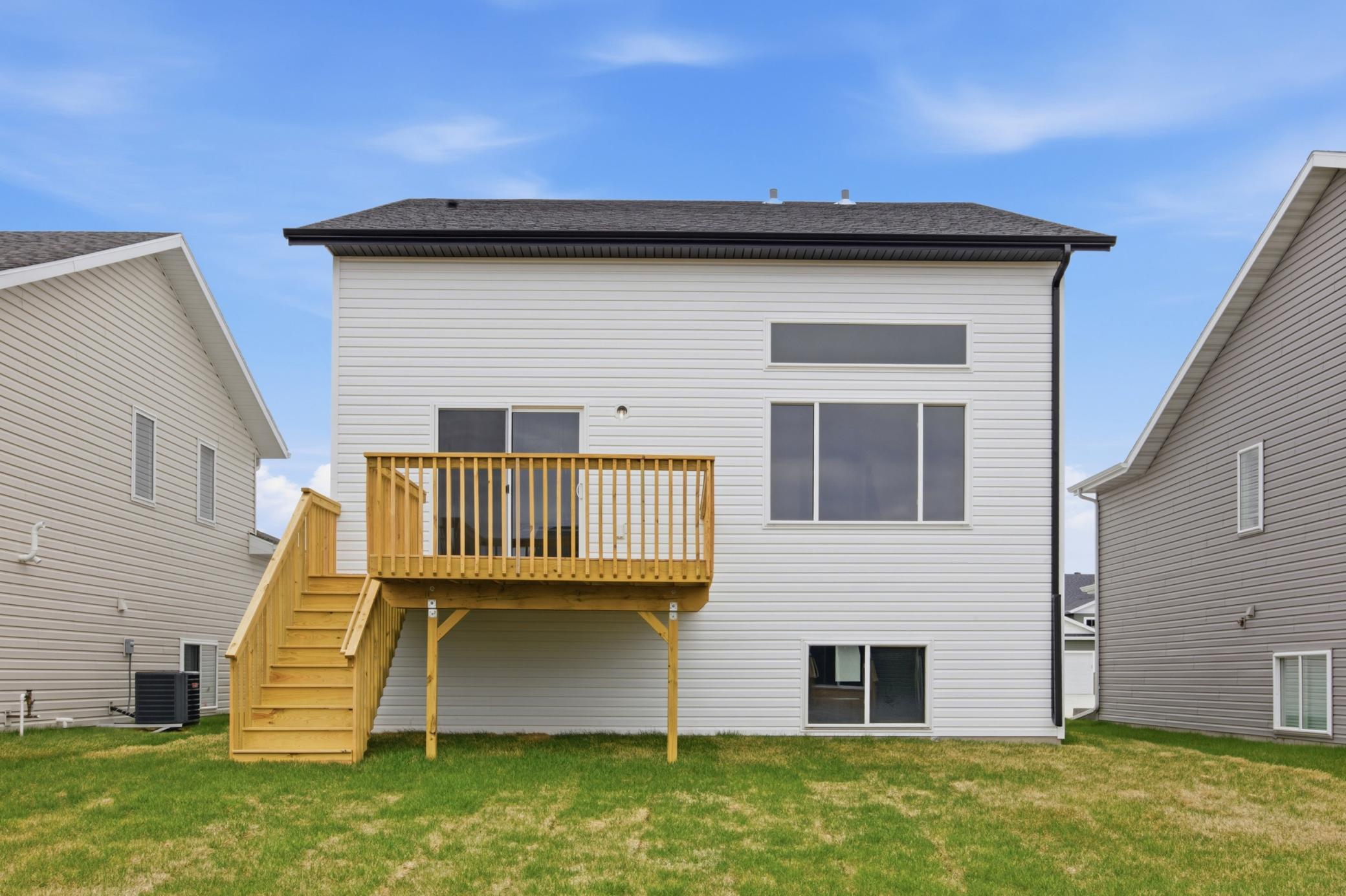 6722 Meadow View S Drive, Fargo ND 58104 - Photo 32 of 35