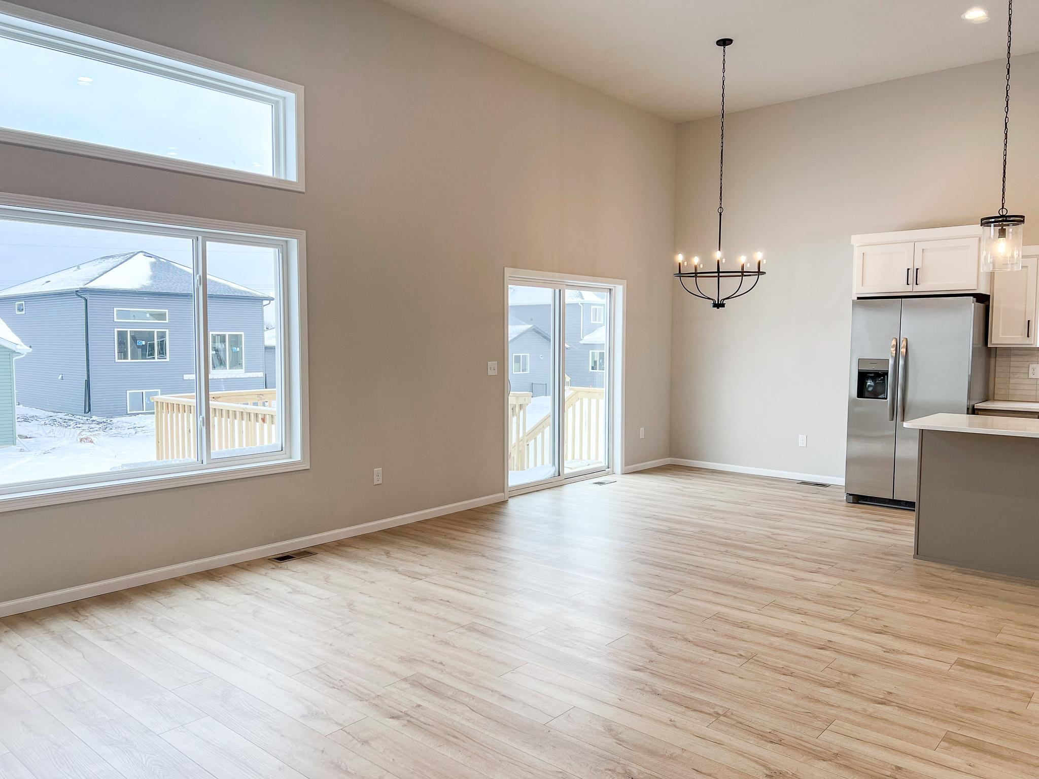 6722 Meadow View S Drive, Fargo ND 58104 - Photo 6 of 35