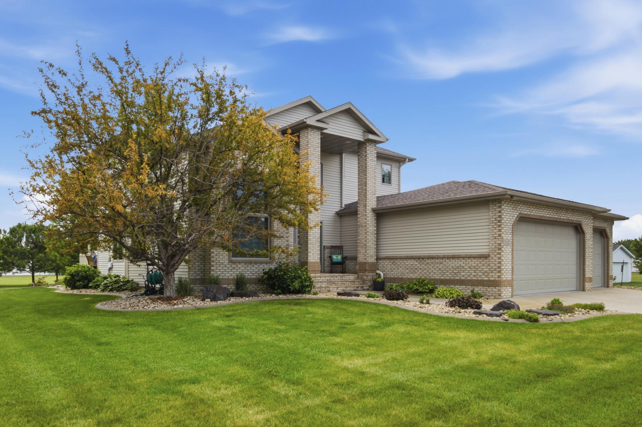 5012 2nd E Street, West Fargo ND 58078 - Photo 2 of 47