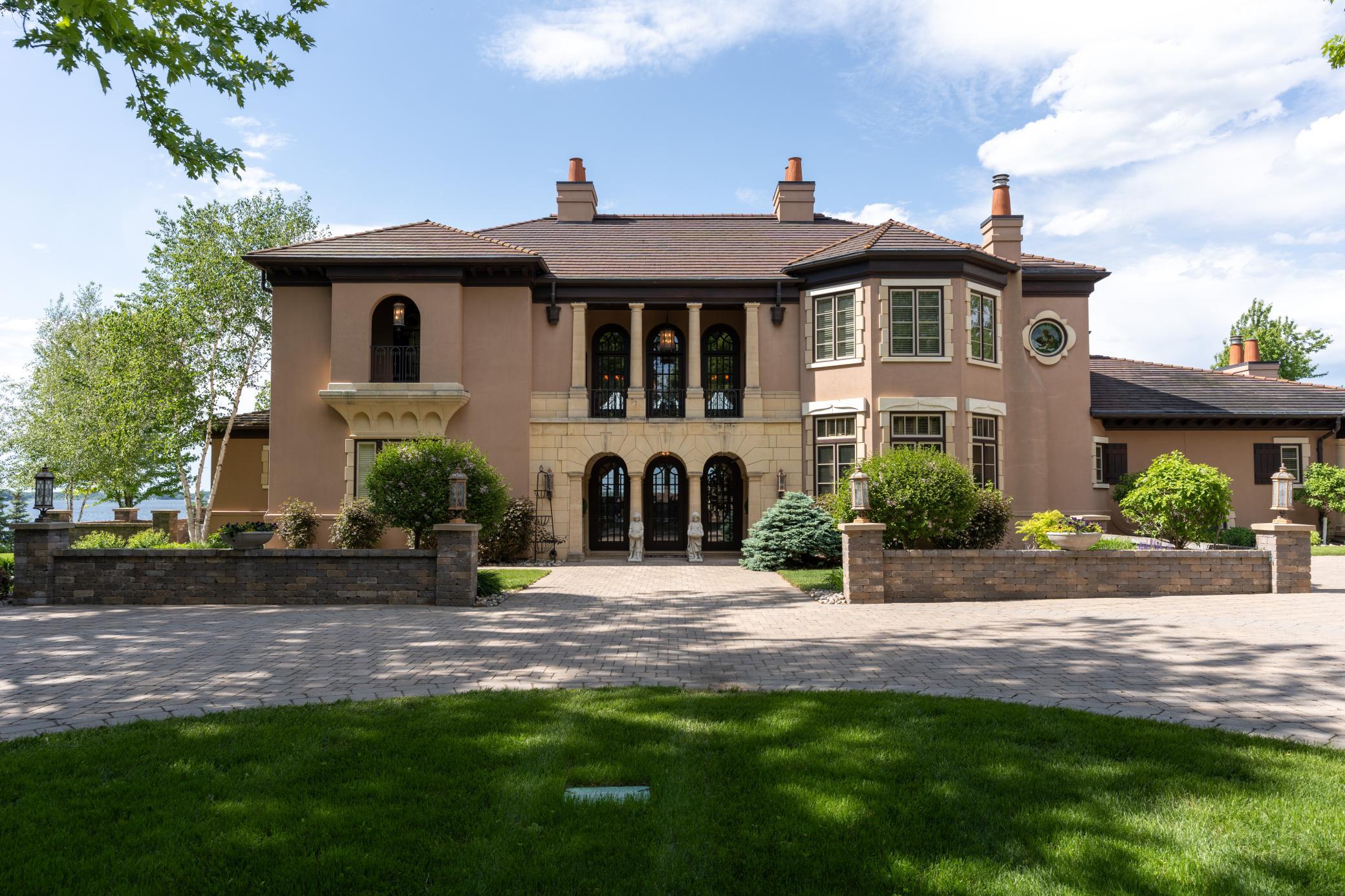 2005 single family home for sale at 45329 Red Pine Loop in Perham, MN — 6 bed, 8 bath (photo 13 of 114)