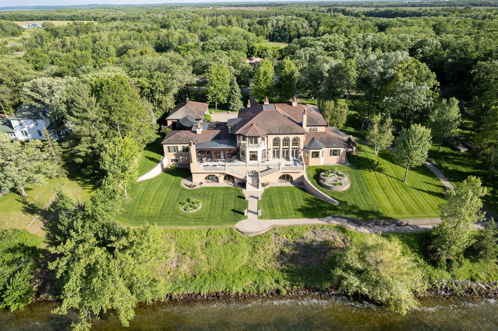 2005 single family home for sale at 45329 Red Pine Loop in Perham, MN — 6 bed, 8 bath (photo 3 of 114)